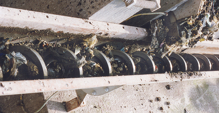 無軸，沒有中心軸，承載力小